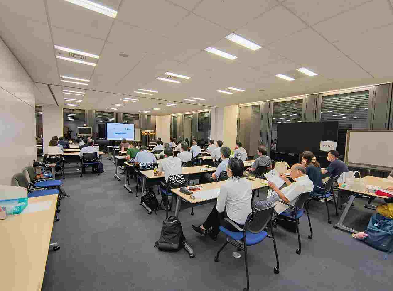 会場全体の様子
